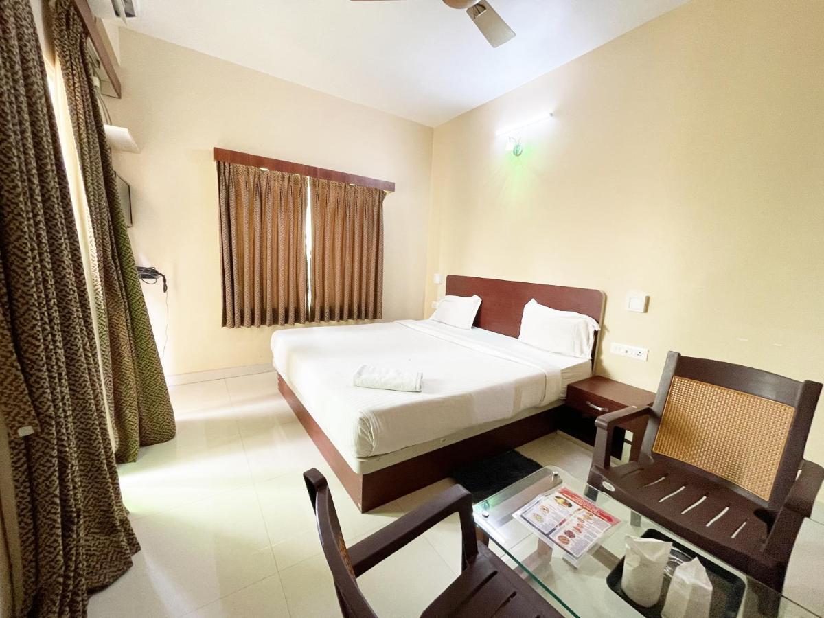 Hotel Golden Wave 푸리 외부 사진